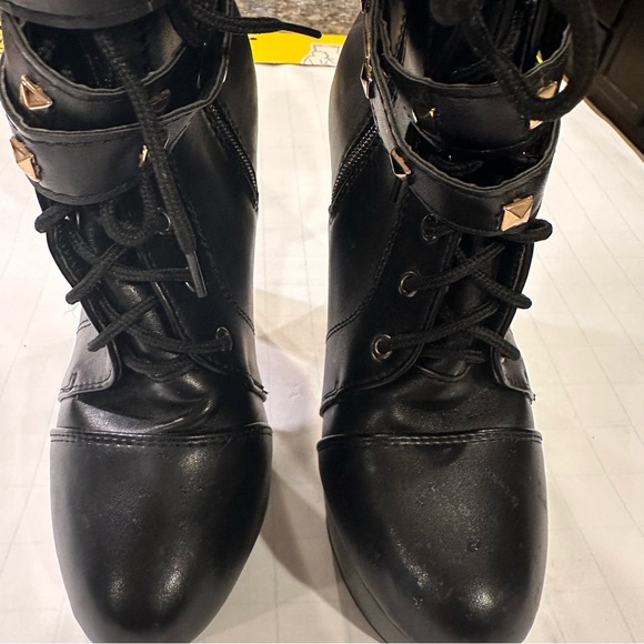 Red bottom platform heeled combat style boots | Size 9 (39EU) - Picture 10 of 10